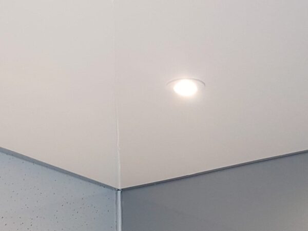 White Gloss - Neptune 250 - PVC Wall Panels 250mm (4 Pack) - Image 3