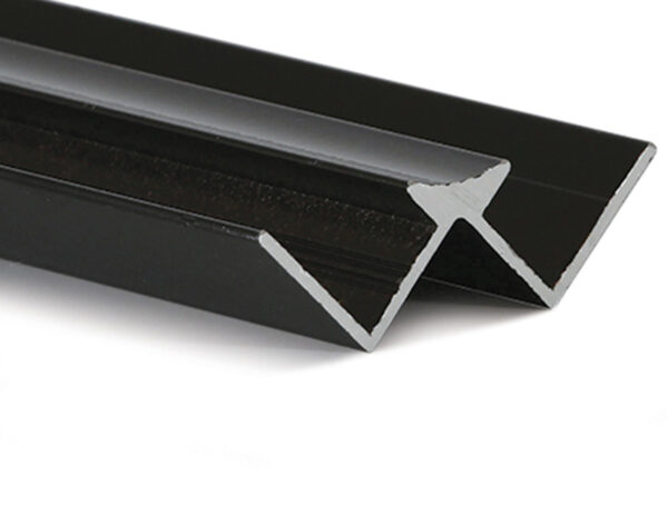 Aluminium Internal Corner (for 10mm panels) Black 2.4m
